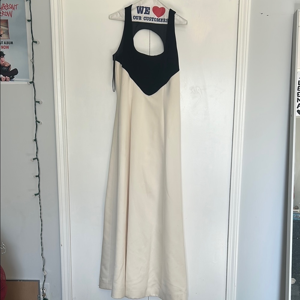 Niteline by Della Rougogali - Elegant Black and Cream Dress
